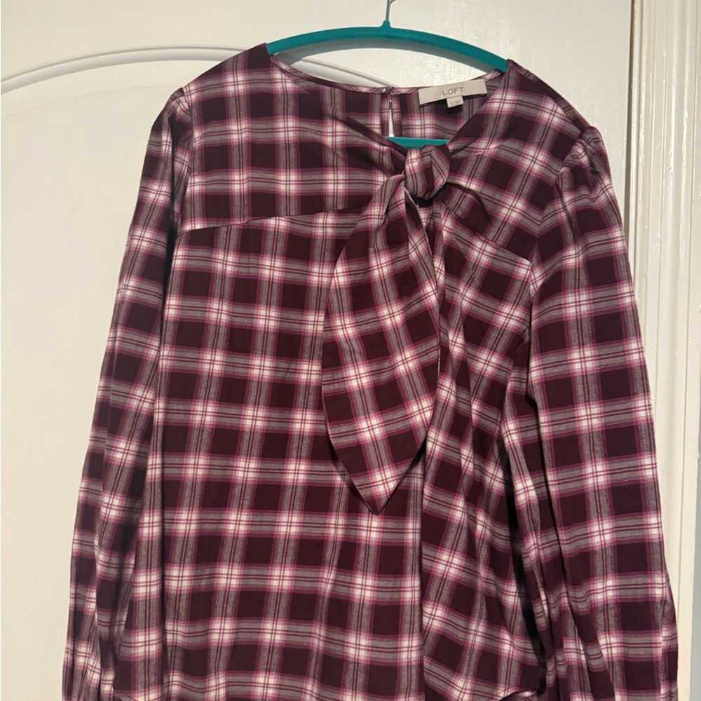 LOFT Red and Black 3/4 Sleeve Tie Front Blouse